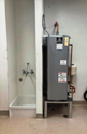 https://plumberattadale.com.au/uploads/2025/06/hot-water-257755.jpg
