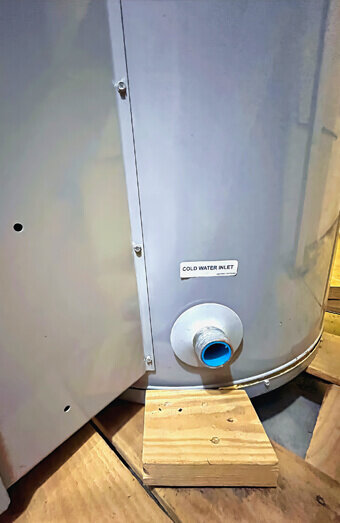 https://plumberattadale.com.au/uploads/2025/06/hot-water-266575.jpg